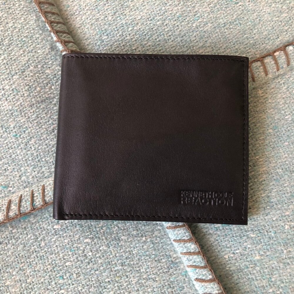 NEW Kenneth Cole Reaction Black Men's Wallet NIB (new in box)